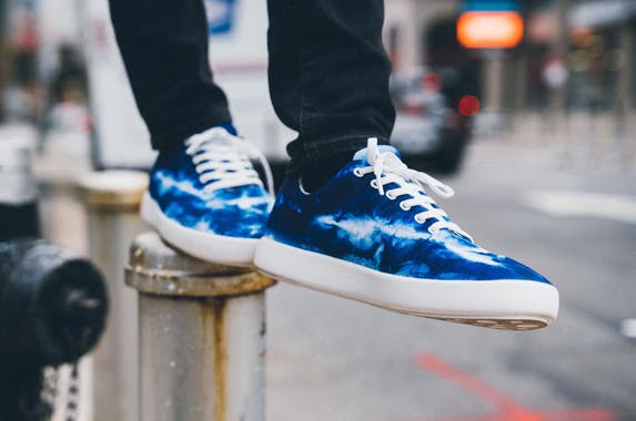 Atoms in Tie Dye Blue